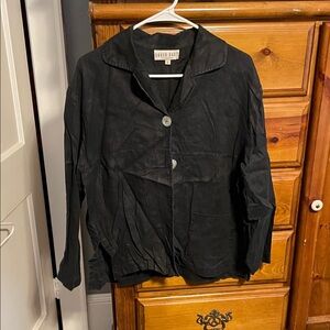 Elegant Women's Black Blazer